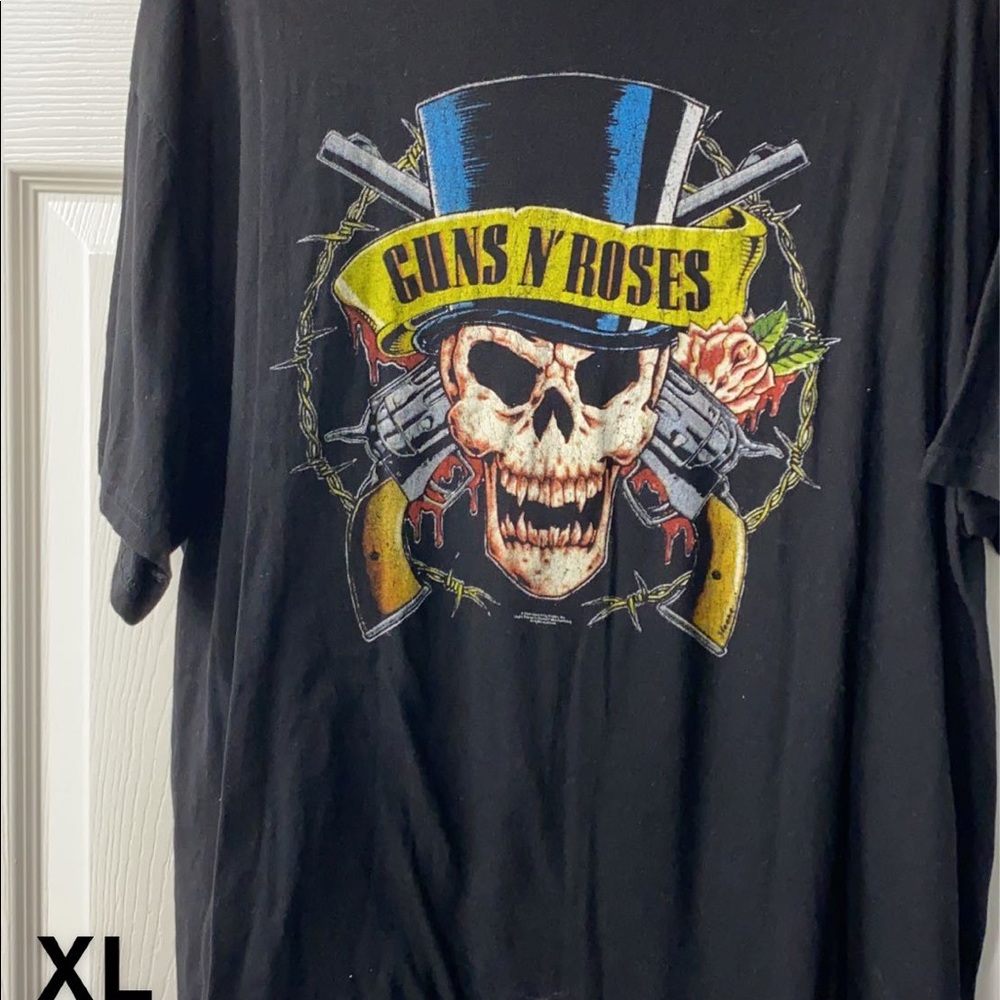 4 for $35 cool shirts‼️‼️